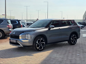 ميتسوبيشي  أوت لاندر  2023  اوتوماتيك  41,000 كم  4 سلندر  دفع رباعي  اس يو في  رمادي