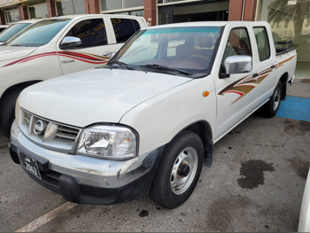 Nissan  Pickup  2009  Automatic  595,000 Km  4 Cylinder  Rear Wheel Drive (RWD)  Pick Up  White
