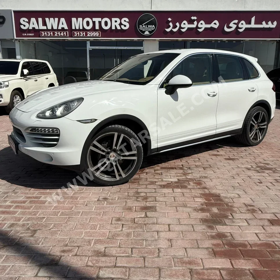 Porsche Cayenne S 2013 Automatic 235,000 Km 6 Cylinder Four Wheel Drive (4WD) SUV White