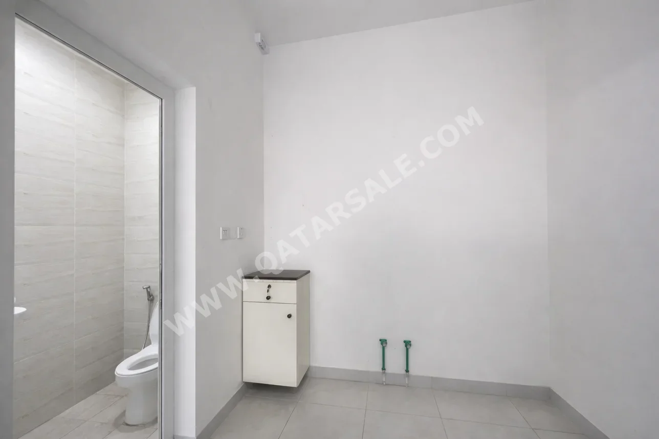 مكاتب تجارية - غير مفروشة  - الدوحة  - المطار القديم