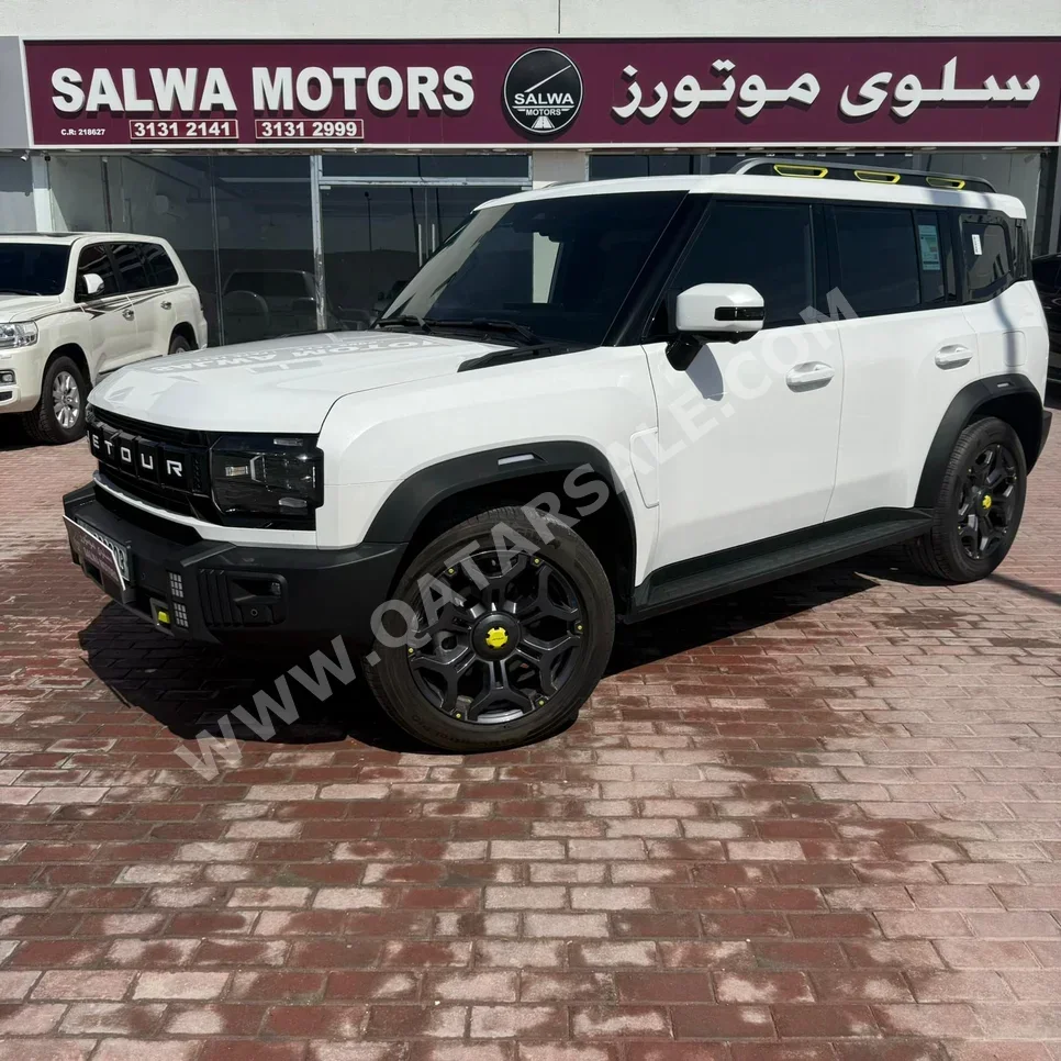 Jetour  T2  Luxury Plus  2025  Automatic  3,000 Km  4 Cylinder  Four Wheel Drive (4WD)  SUV  White  With Warranty
