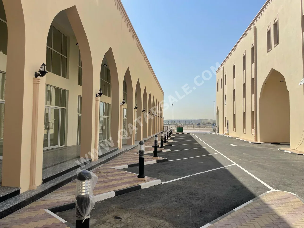 محلات تجارية - غير مفروشة  - الوكرة  للايجار  - بركة العوامر