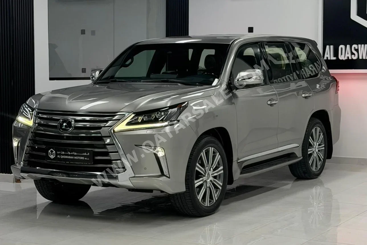 Lexus LX 570 2017 Automatic 86,000 Km 8 Cylinder Four Wheel Drive (4WD) SUV Gold