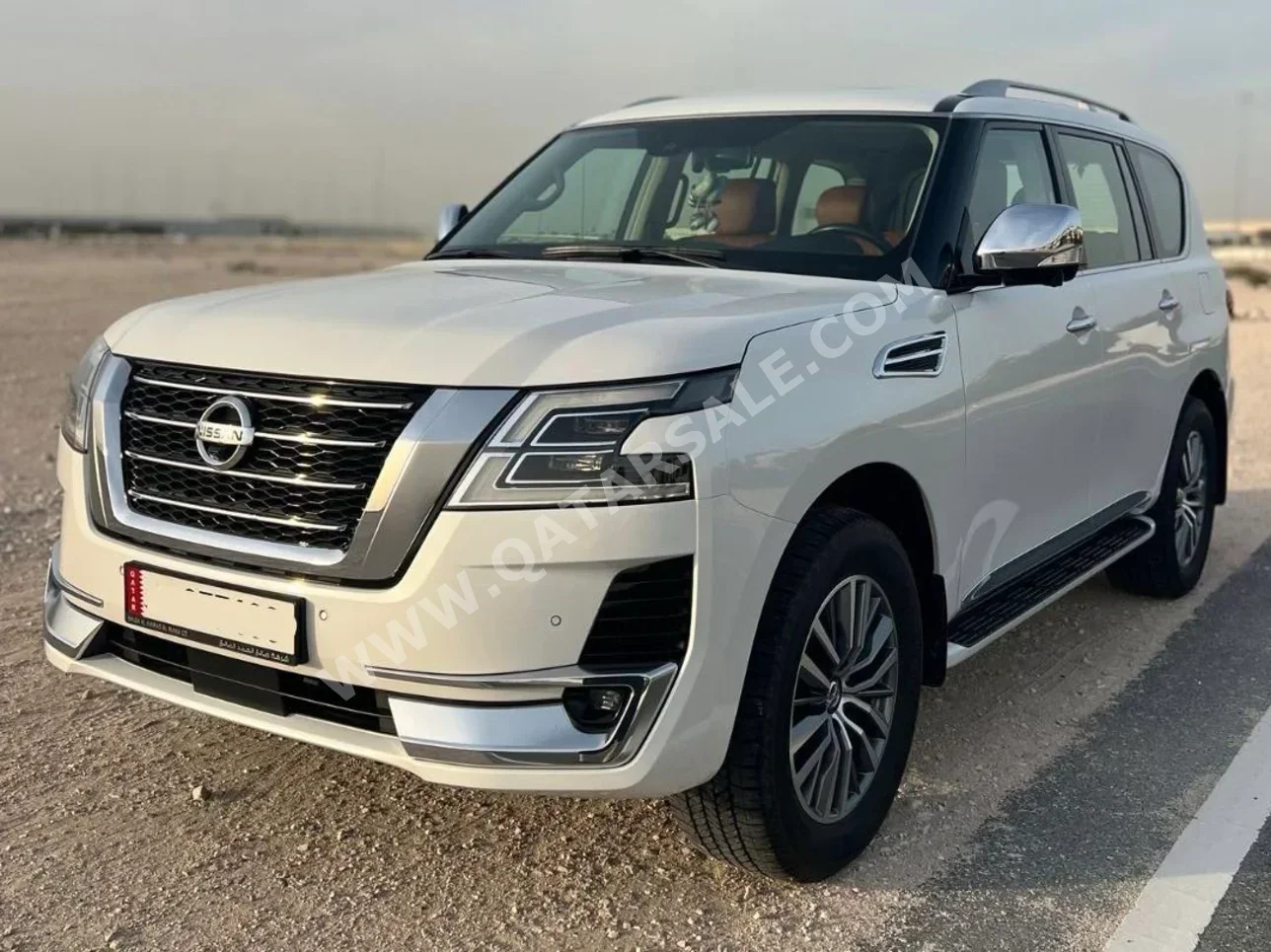 نيسان باترول بلاتنيوم 2021 اوتوماتيك 80,000 كم 6 سلندر دفع رباعي اس يو في أبيض تحت الضمان