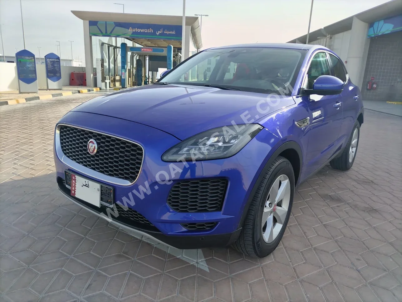 جاكوار اي - بيس اس 2019 اوتوماتيك 82,000 كم 4 سلندر دفع كلي مستمر اس يو في ازرق تحت الضمان