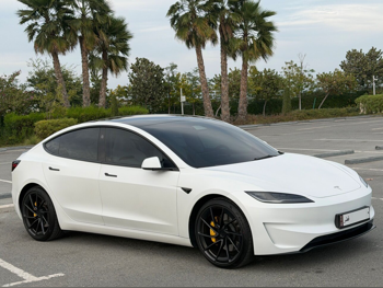 Tesla  Model 3  Performance  2025  Automatic  22,000 Km  0 Cylinder  All Wheel Drive (AWD)  SUV  Pearl  With Warranty