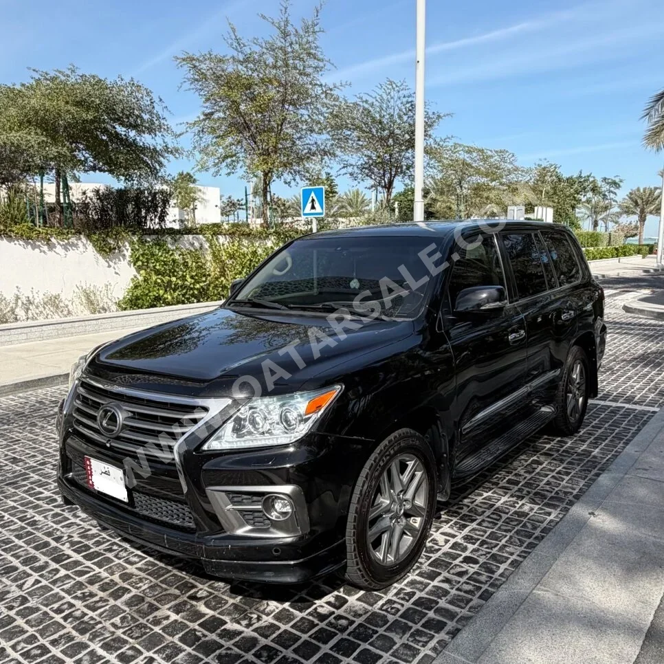 لكزس  ال اكس  570 اس  2015  اوتوماتيك  250,000 كم  8 سلندر  دفع رباعي  اس يو في  أسود