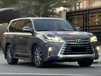 لكزس  ال اكس  570 اس  2017  اوتوماتيك  165,000 كم  8 سلندر  دفع رباعي  اس يو في  رمادي