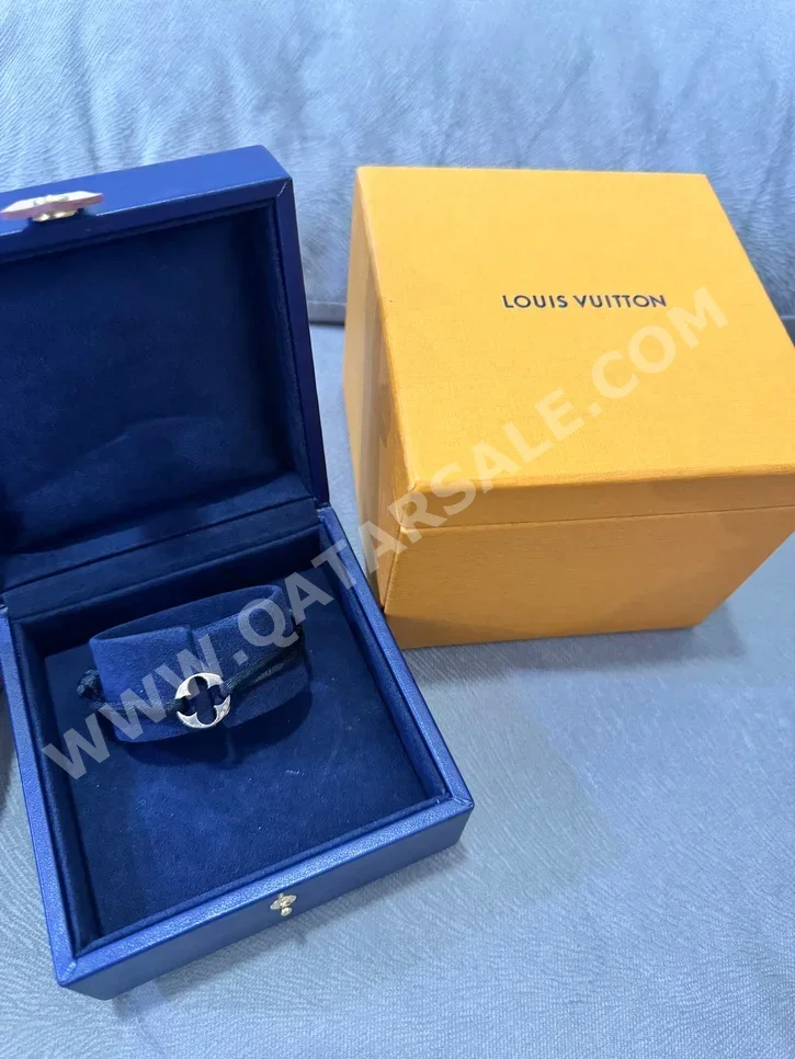 اكسسوارات اساور