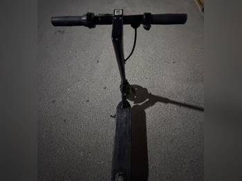 سكوترات سكوتر كهربائي - أسود