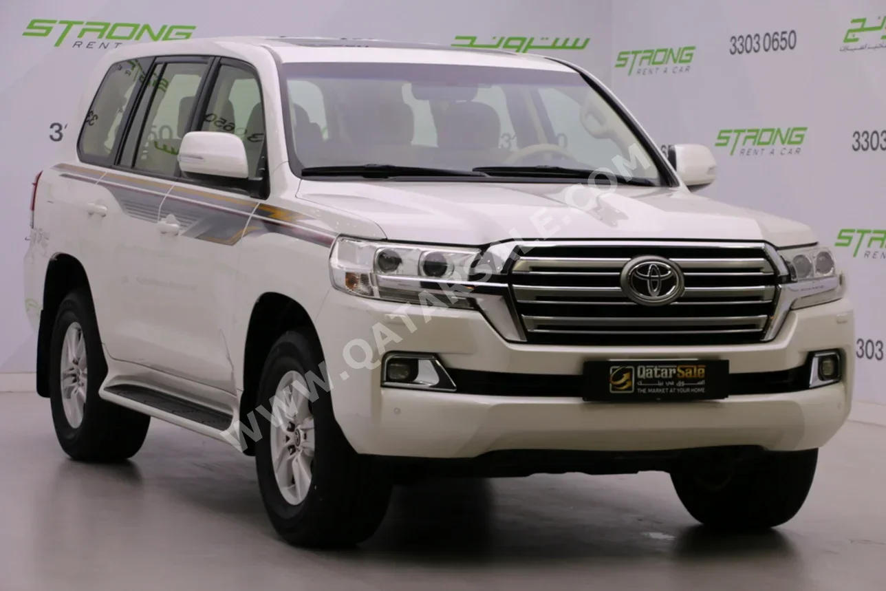 Toyota Land Cruiser GXR 2016 Automatic 318,000 Km 6 Cylinder Four Wheel Drive (4WD) SUV Pearl