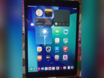 أبل  آي باد  (الجيل الثامن)  2022 -  128 جيجابايت - نظام الاتصال واي فاي فقط