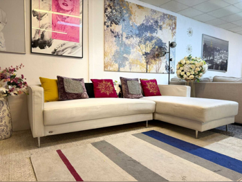 الأرائك والكنب والكراسي ذا وان  شكل L  - قماش  - أبيض