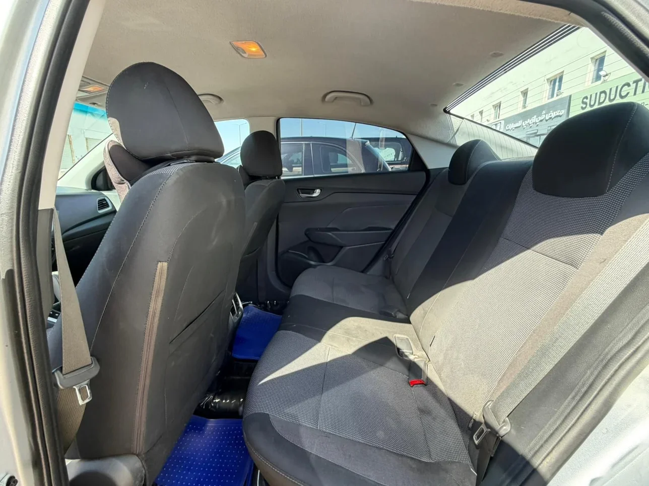 هيونداي  اكسنت  2023  اوتوماتيك  160,000 كم  4 سلندر  سحب امامي  سيدان  فضي