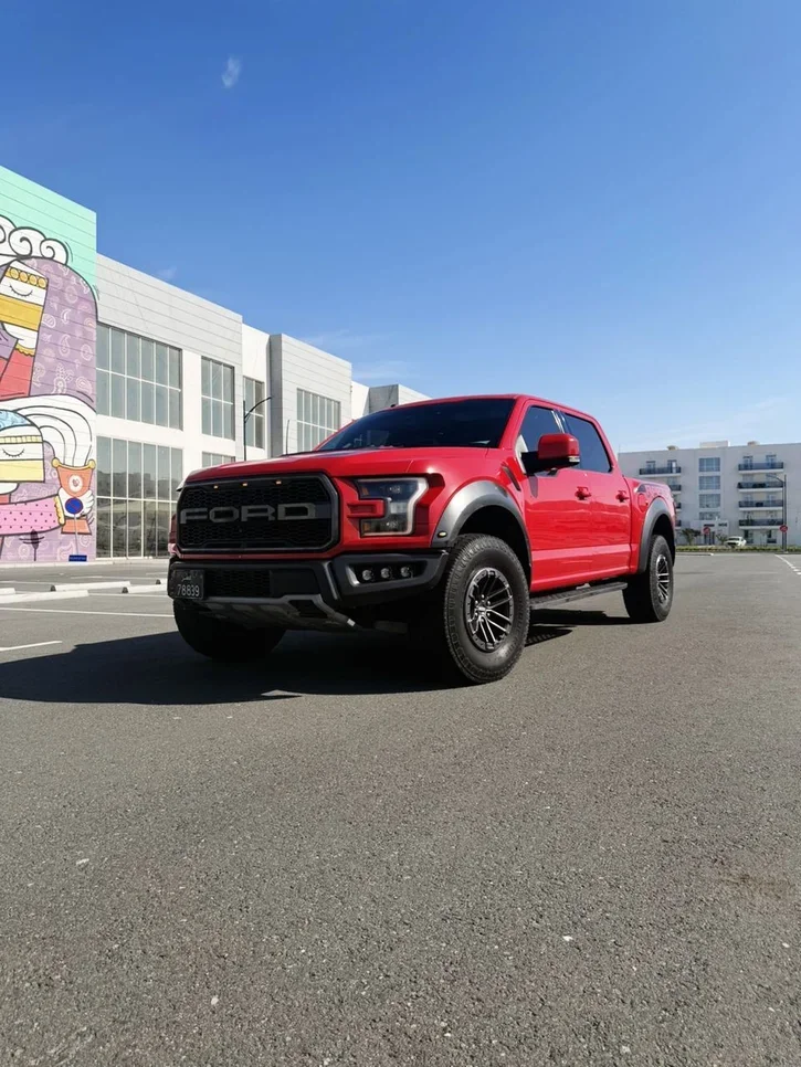 Ford  Raptor  SVT  2019  Automatic  194,000 Km  6 Cylinder  Four Wheel Drive (4WD)  Pick Up  Red