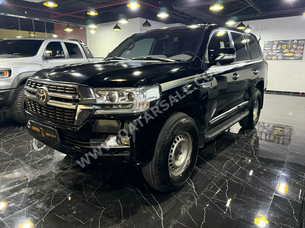 Toyota  Land Cruiser  VXR  2009  Automatic  365,000 Km  8 Cylinder  Four Wheel Drive (4WD)  SUV  Black