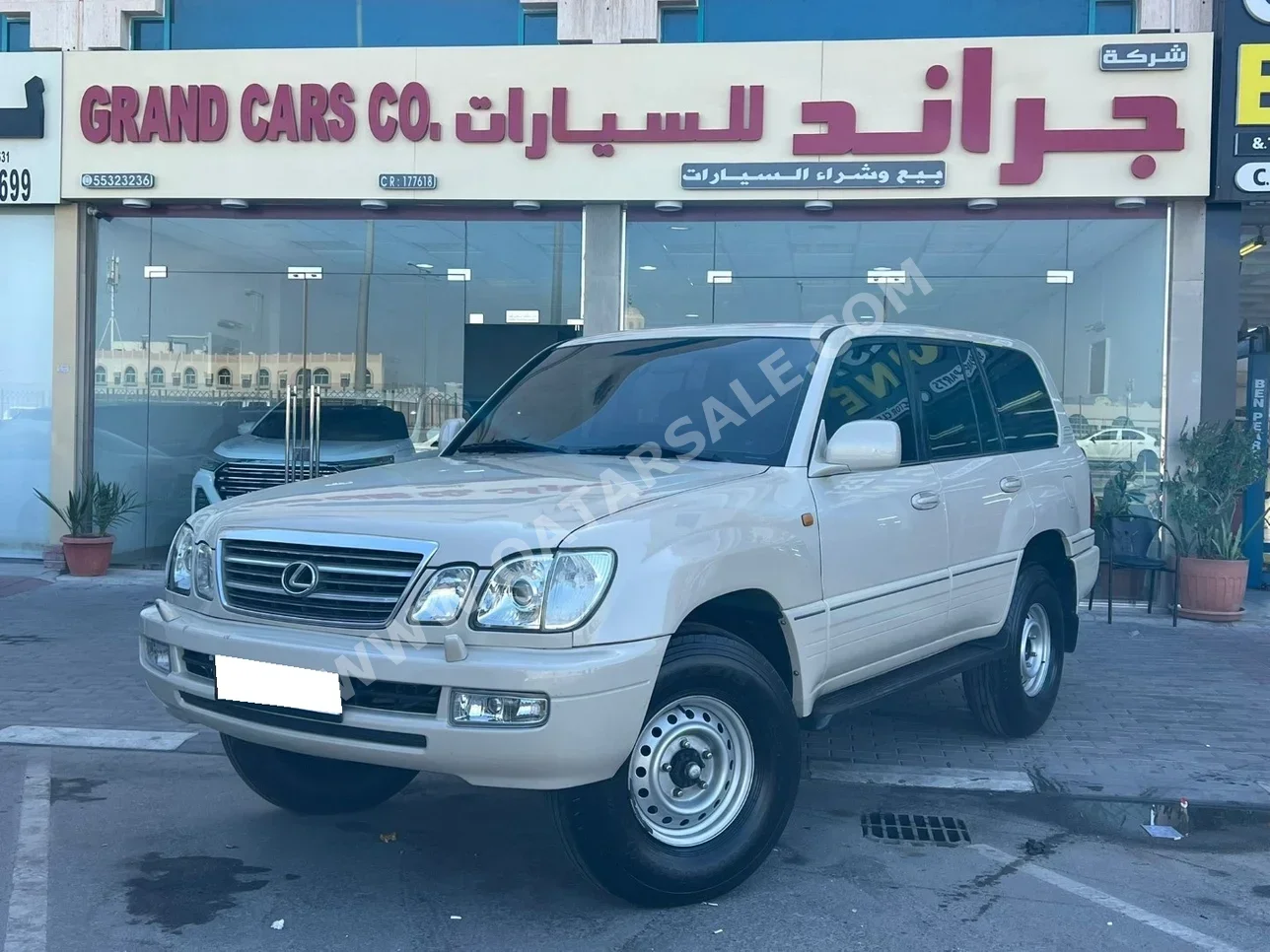 لكزس  ال اكس  470  2004  اوتوماتيك  322,000 كم  8 سلندر  دفع رباعي  اس يو في  أبيض