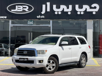 Toyota  Sequoia  SR5  2015  Automatic  299,000 Km  8 Cylinder  Four Wheel Drive (4WD)  SUV  White