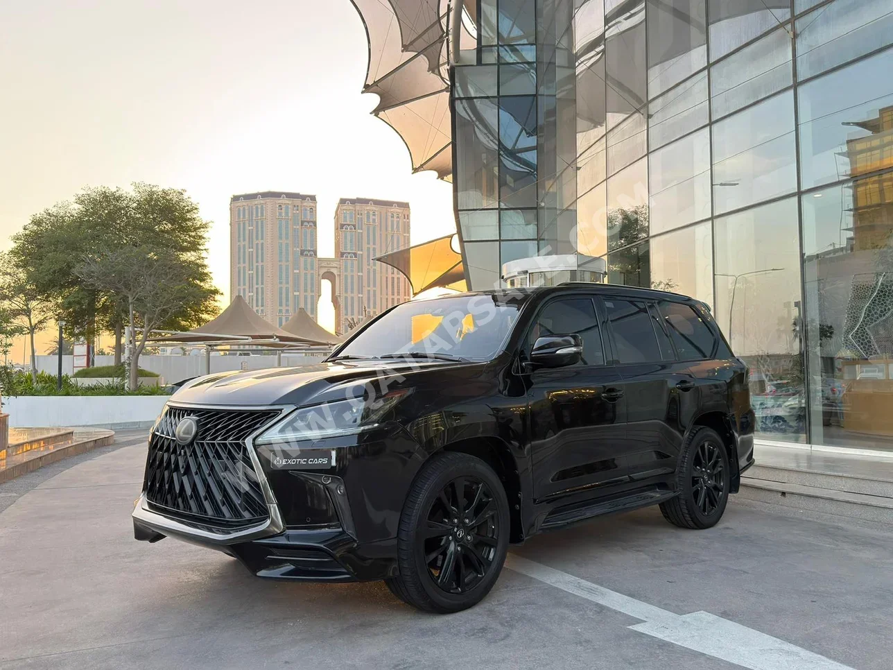 لكزس  ال اكس  570 اس بلاك ايديشن  2019  اوتوماتيك  180,000 كم  8 سلندر  دفع رباعي  اس يو في  أسود