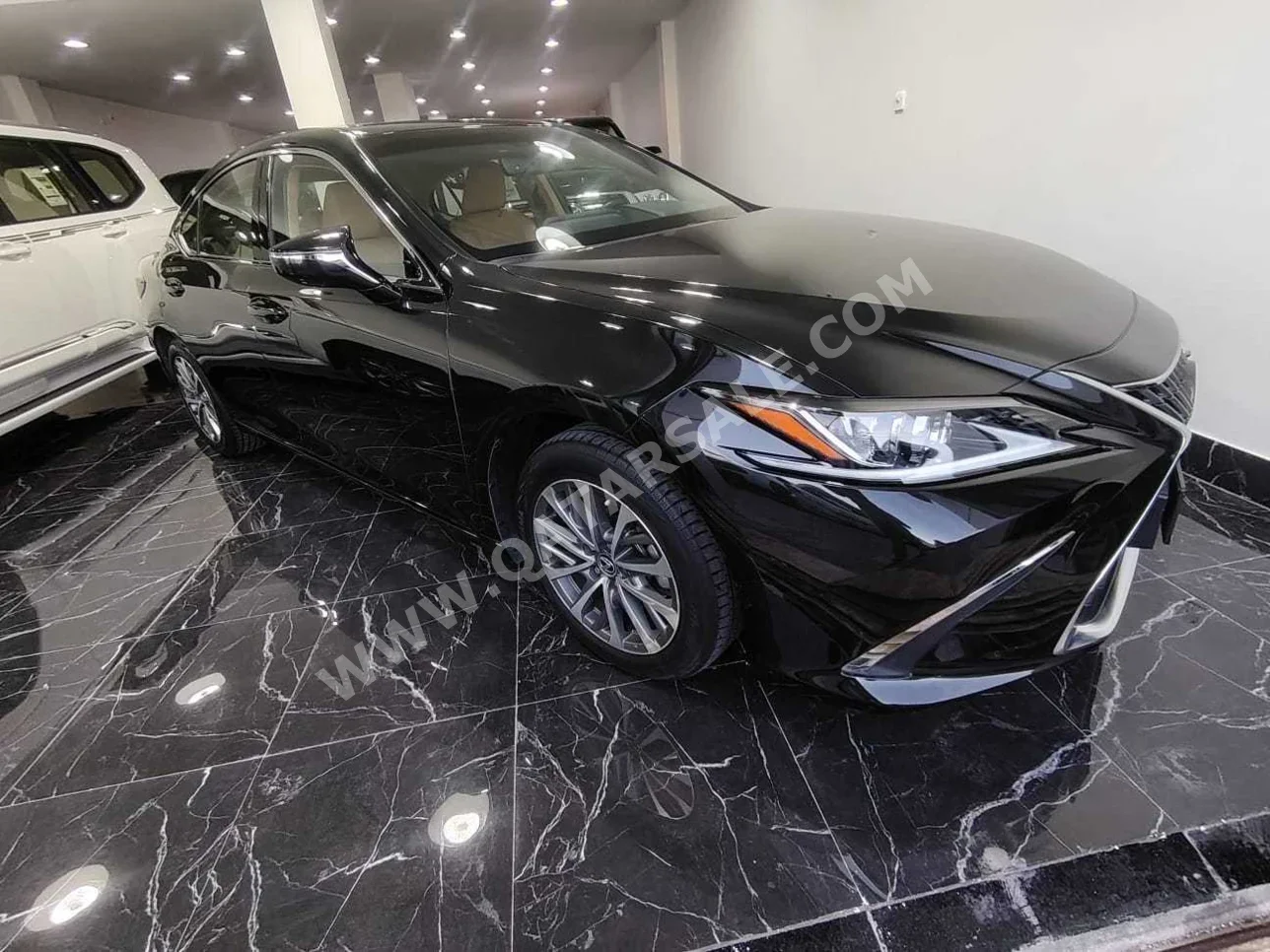 Lexus  ES  300h  2023  Automatic  34,000 Km  4 Cylinder  Rear Wheel Drive (RWD)  Sedan  Black  With Warranty