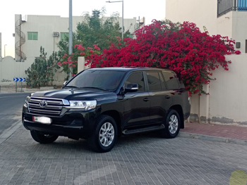 Toyota  Land Cruiser  GXR  2020  Automatic  120,000 Km  6 Cylinder  Four Wheel Drive (4WD)  SUV  Black