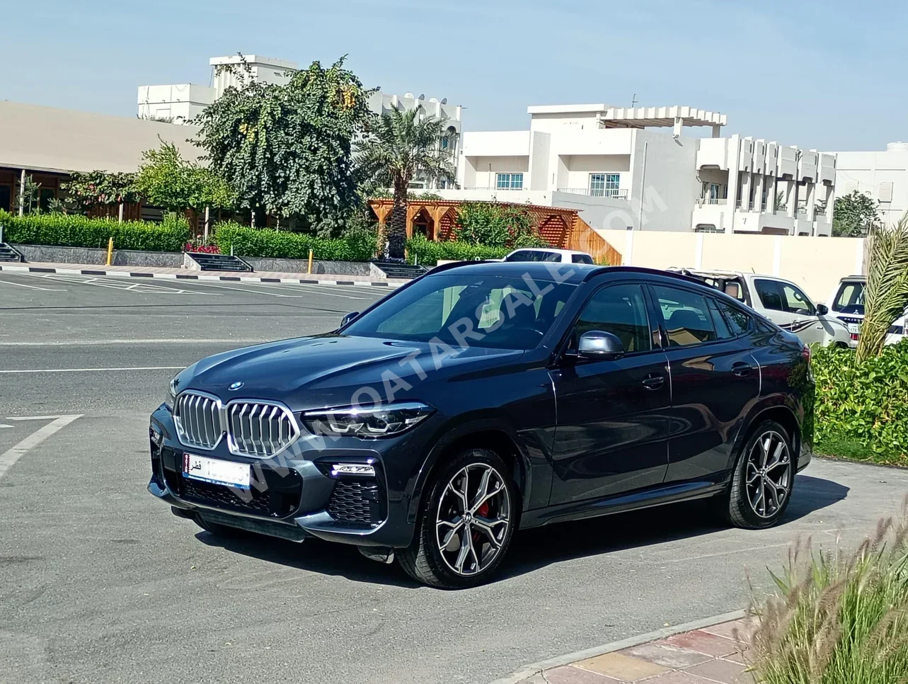BMW  X-Series  X6  2022  Automatic  64,000 Km  6 Cylinder  Four Wheel Drive (4WD)  SUV  Gray  With Warranty