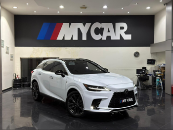 لكزس  ار اكس  350 اف سبورت  2025  اوتوماتيك  15,000 كم  4 سلندر  دفع رباعي  اس يو في  أبيض  تحت الضمان