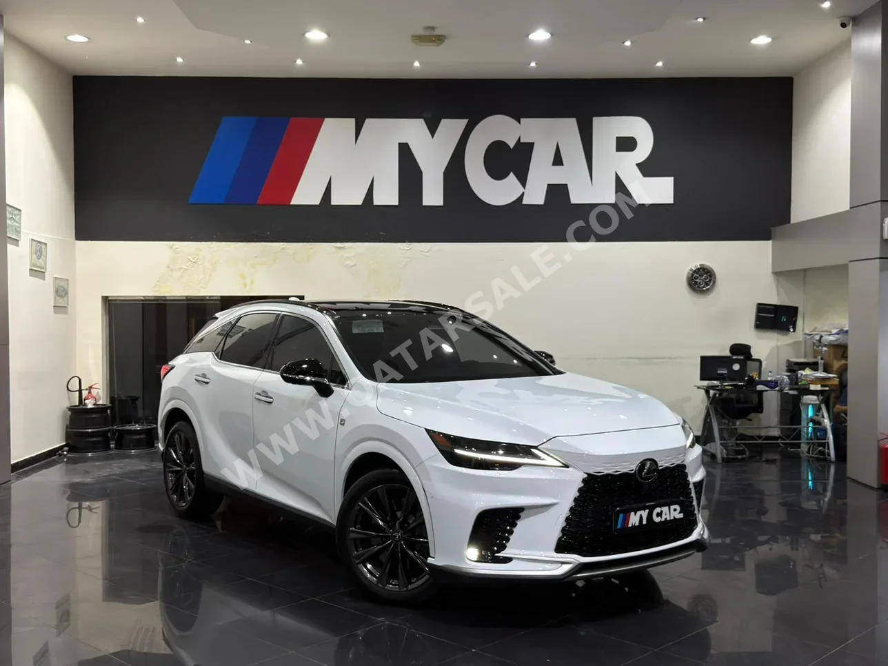 لكزس  ار اكس  350 اف سبورت  2025  اوتوماتيك  15,000 كم  4 سلندر  دفع رباعي  اس يو في  أبيض  تحت الضمان