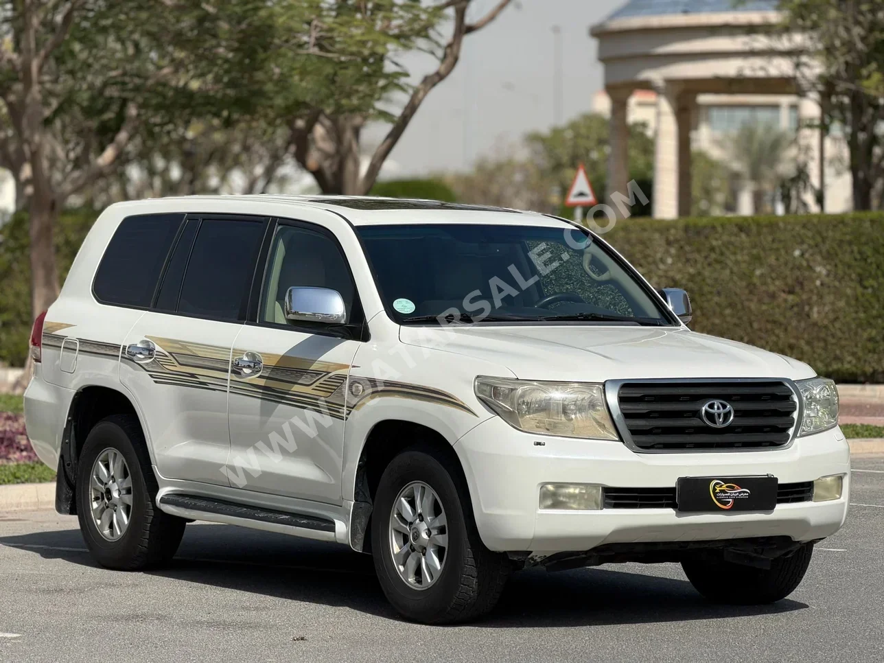 تويوتا  لاند كروزر  جي اكس ار  2009  اوتوماتيك  397,000 كم  8 سلندر  دفع رباعي  اس يو في  أبيض