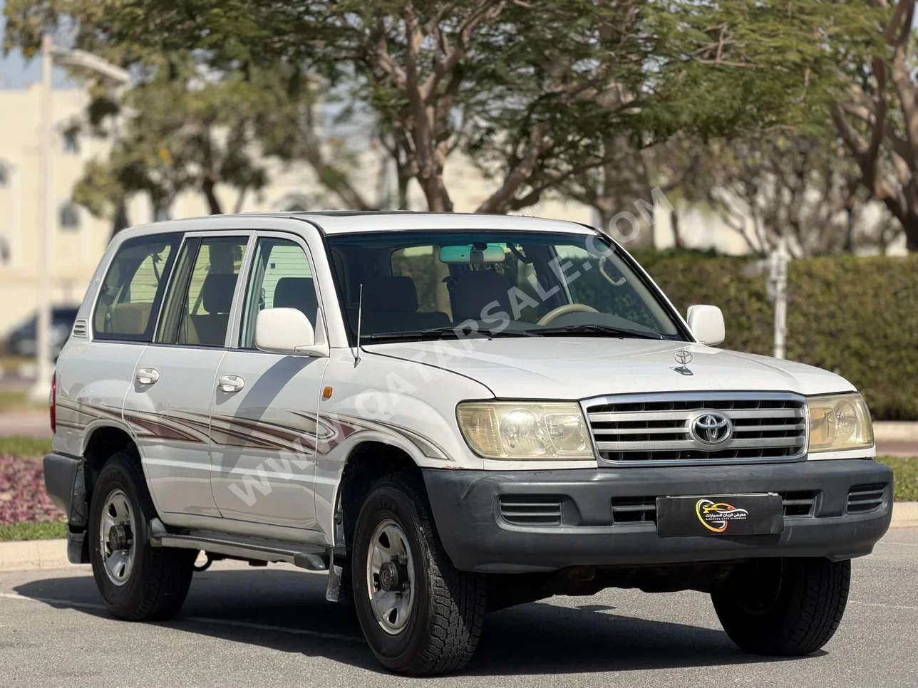 تويوتا  لاند كروزر  جي اكس  2006  اوتوماتيك  259,000 كم  6 سلندر  دفع رباعي  اس يو في  أبيض