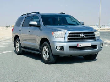 Toyota  Sequoia  SR5  2013  Automatic  308,000 Km  8 Cylinder  Four Wheel Drive (4WD)  SUV  Silver