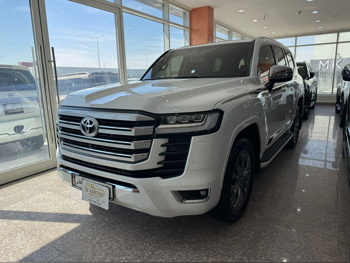 Toyota  Land Cruiser  VX Twin Turbo  2025  Automatic  3,000 Km  6 Cylinder  Four Wheel Drive (4WD)  SUV  White  With Warranty