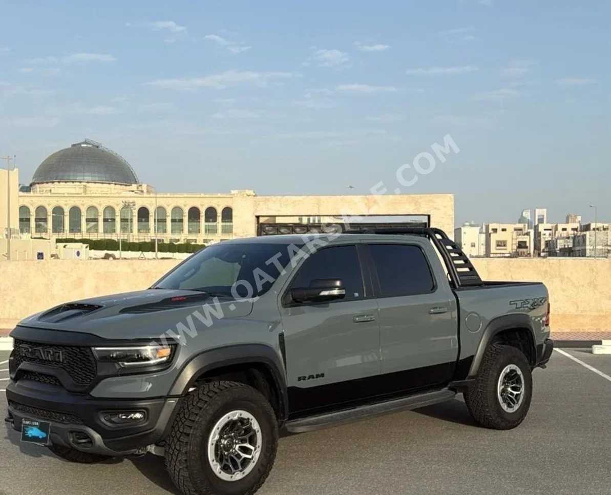 دودج  رام  تي أر إكس  2021  اوتوماتيك  49,000 كم  8 سلندر  دفع رباعي  بيكب  رمادي ناردو  تحت الضمان