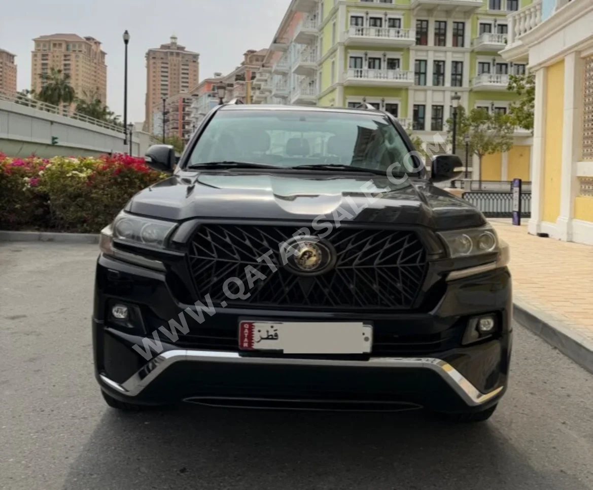 تويوتا  لاند كروزر  جي اكس ار  2018  اوتوماتيك  195,000 كم  8 سلندر  دفع رباعي  اس يو في  أسود  تحت الضمان
