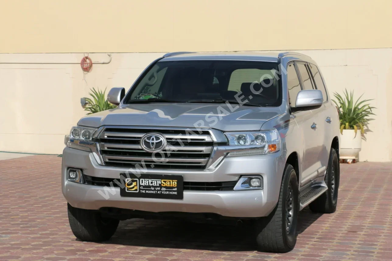 Toyota Land Cruiser GXR 2020 Automatic 118,000 Km 6 Cylinder Four Wheel Drive (4WD) SUV Silver