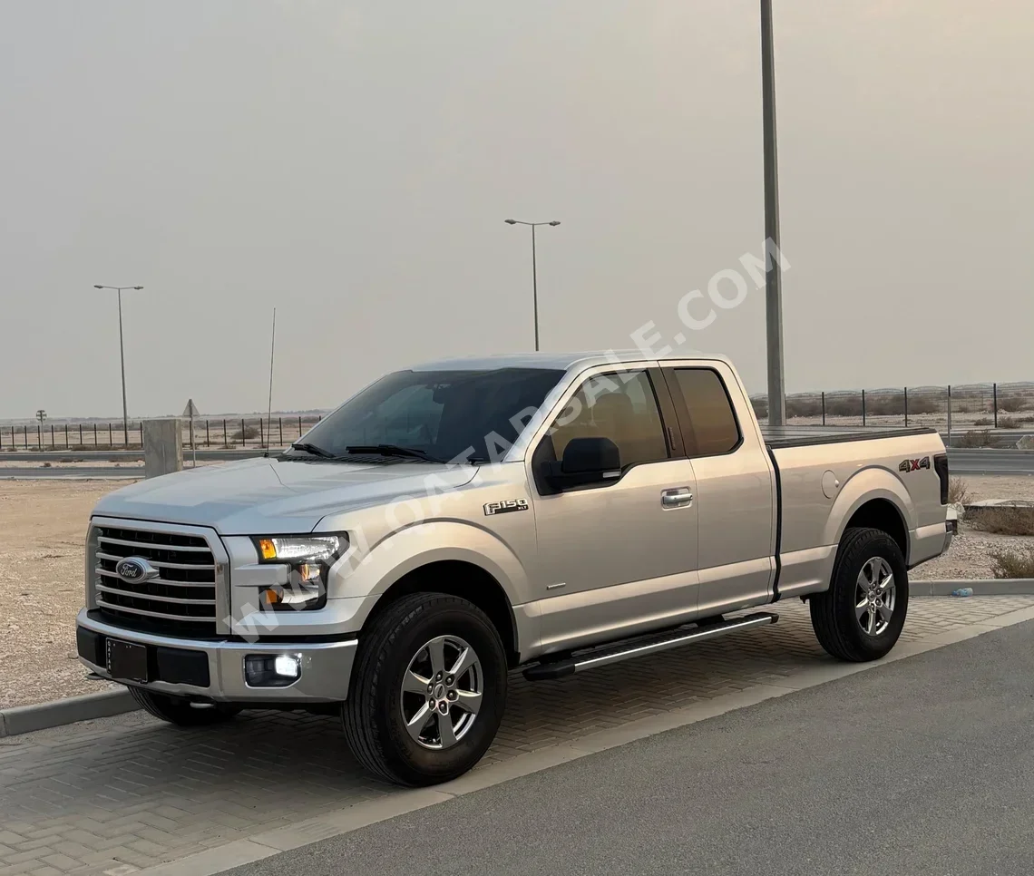 Ford F 150 XLT 2016 Automatic 130,000 Km 6 Cylinder Four Wheel Drive (4WD) Pick Up Silver