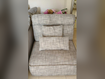 الأرائك والكنب والكراسي كرسي  - قماش  - اللون البيج