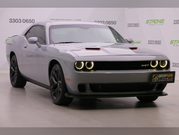 دودج  تشالنجر  2020  اوتوماتيك  125,000 كم  6 سلندر  دفع خلفي  كوبيه \ سبورت  رمادي