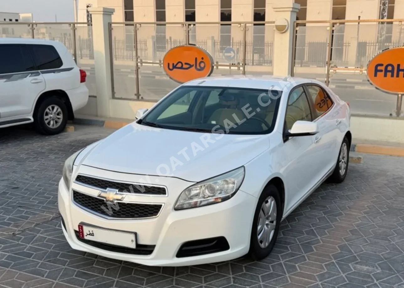 شفروليه  ماليبو  ال اس  2015  اوتوماتيك  180,000 كم  4 سلندر  سحب امامي  سيدان  أبيض