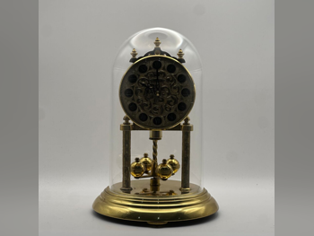 ساعة منضدية ذهب