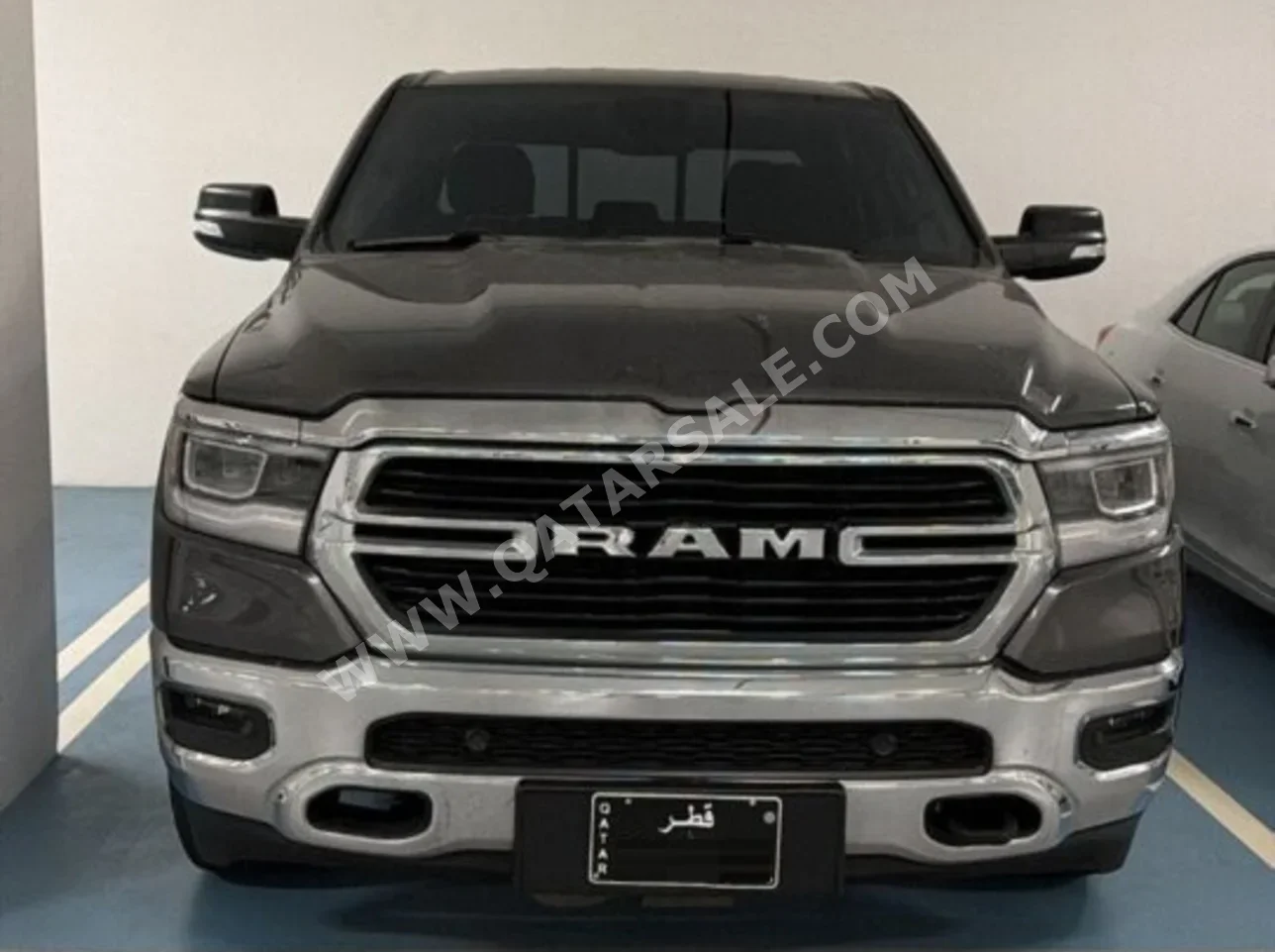 دودج رام بيغ هورن 2019 اوتوماتيك 95,000 كم 8 سلندر دفع رباعي بيكب رمادي