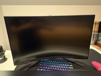 Monitors Samsung /  27 Inch  Black  HDMI  Curved Screen