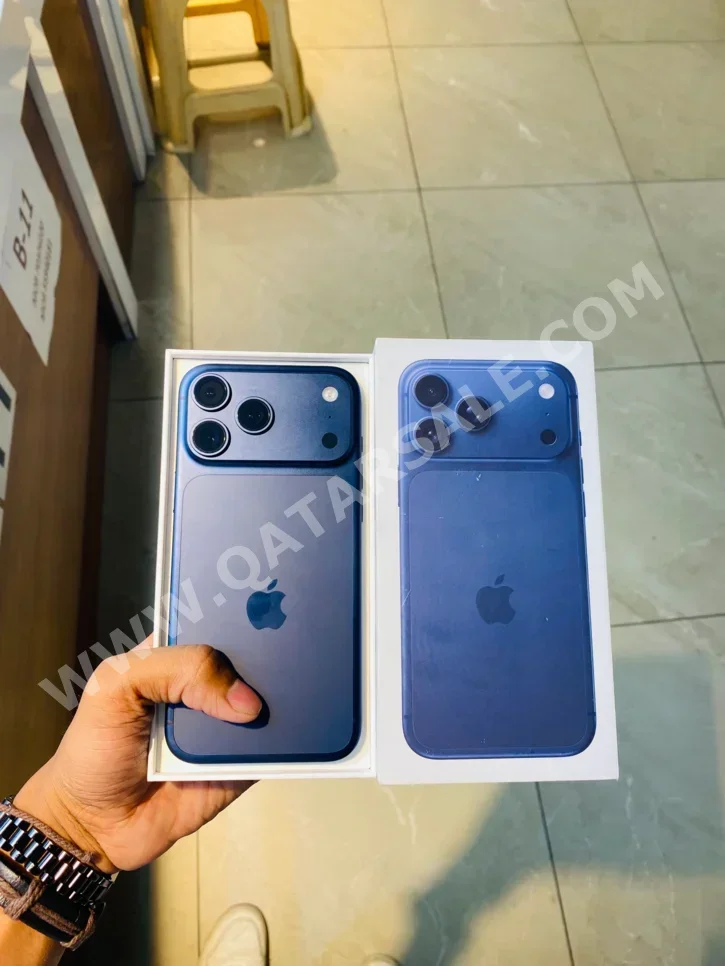 هواتف نقالة ابل  - ايفون 17  - برو ماكس  - أزرق  - 256 جيجابايت