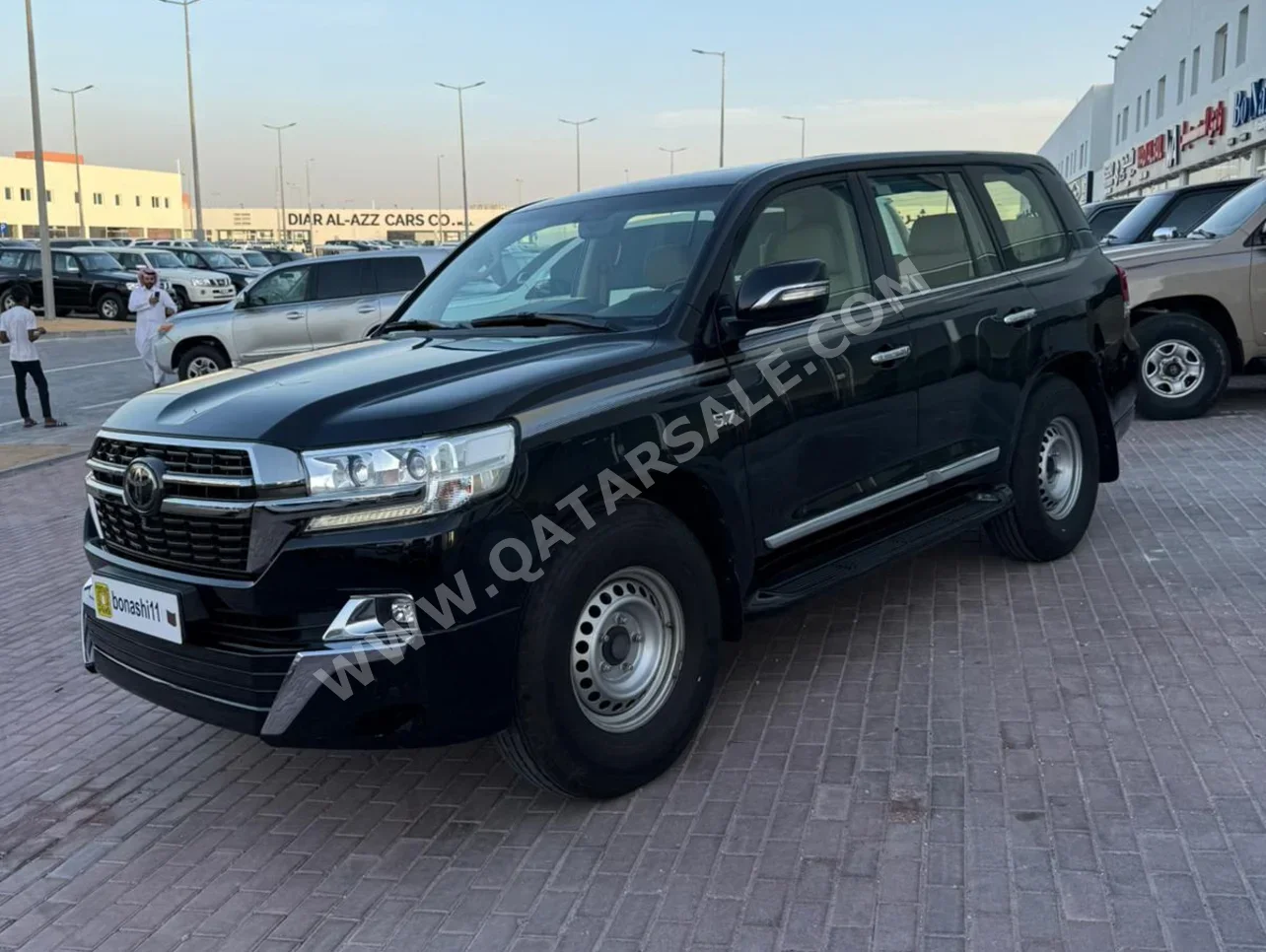Toyota Land Cruiser VXR 2021 Automatic 185,000 Km 8 Cylinder Four Wheel Drive (4WD) SUV Black