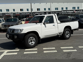 Nissan  Pickup  2006  Manual  204,000 Km  4 Cylinder  Rear Wheel Drive (RWD)  Pick Up  White