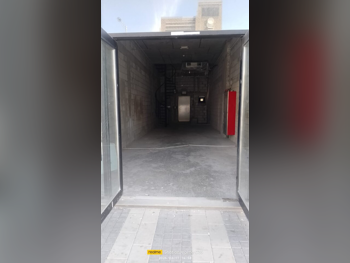 محلات تجارية - غير مفروشة  - الدوحة  للايجار  - المطار القديم