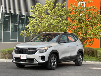 كيا  سيلتوس  4 سلندر  2x4  حليبي  2024