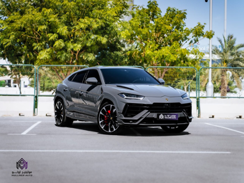 لمبرجيني  اوروس  اس  2024  اوتوماتيك  7,000 كم  8 سلندر  دفع رباعي  اس يو في  رمادي  تحت الضمان