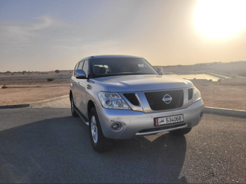 نيسان  باترول  اس اي  2012  اوتوماتيك  444,000 كم  8 سلندر  دفع رباعي  اس يو في  فضي