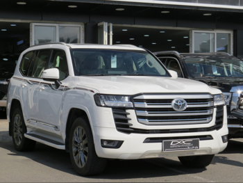 Toyota  Land Cruiser  GXR Twin Turbo  2024  Automatic  63,000 Km  6 Cylinder  Four Wheel Drive (4WD)  SUV  White  With Warranty
